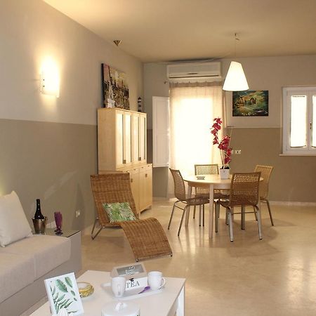 Exclusive Marina Apartment 卡斯泰拉马莱 外观 照片