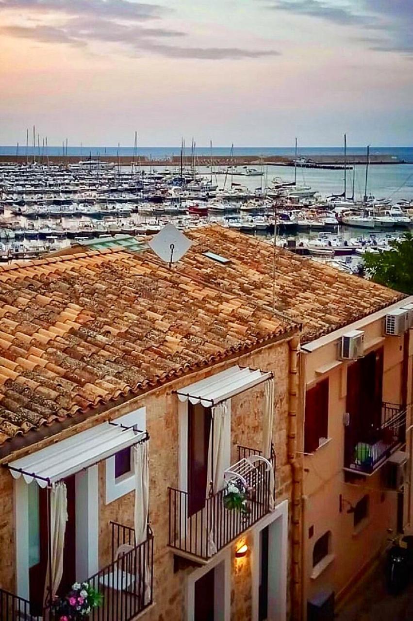 Exclusive Marina Apartment 卡斯泰拉马莱 外观 照片
